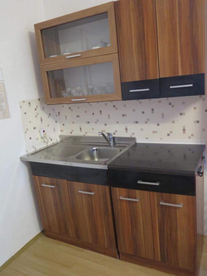 Apartman Hrubá Skála Esterno foto